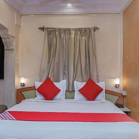 Hotel Tushar Pune Exterior foto