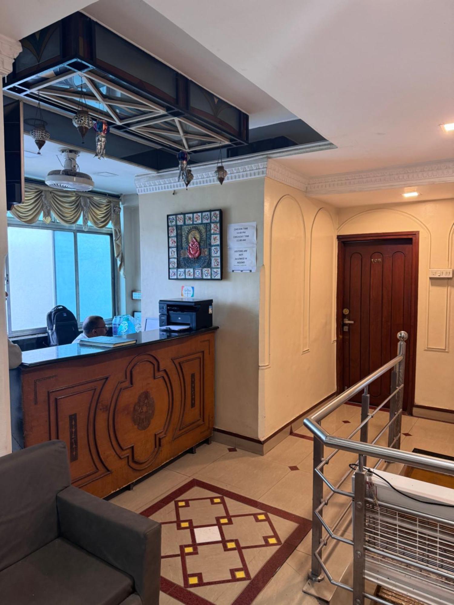 Hotel Tushar Pune Exterior foto