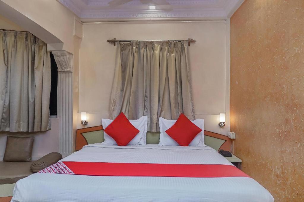 Hotel Tushar Pune Exterior foto